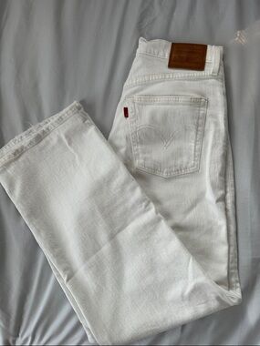 Levi's White Denim Straight Jeans with Red Tab
